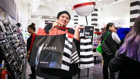 Sephora merrick - On Nov. 25 the trio allegedly robbed a Sephora located at 1688 Merrick Road in Merrick before switching between hitting locations at 3715 Long Beach Road in Oceanside and 369 Oyster Bay Road in ... 